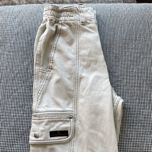 BDG Urban Outfitters Relaxed Skate Jean Cargo in Size 24 - off white denim - Picture 3 of 8
